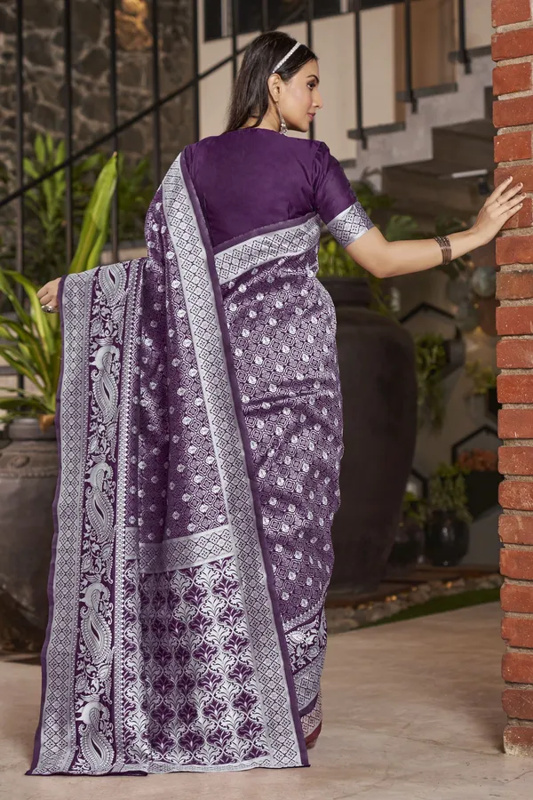 Purple_Banarasi_Silk_Blend_Jacquard_Floral_Woven_Saree_For_Women_|_With_Blouse_Piece