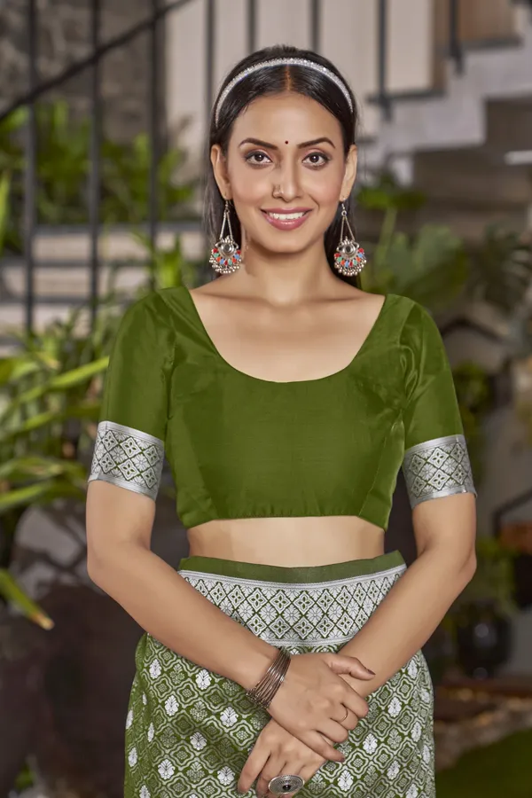 Green_Georgette_Woven_Banarasi_Jacquard_Saree_For_Women_|_With_Blouse_Piece