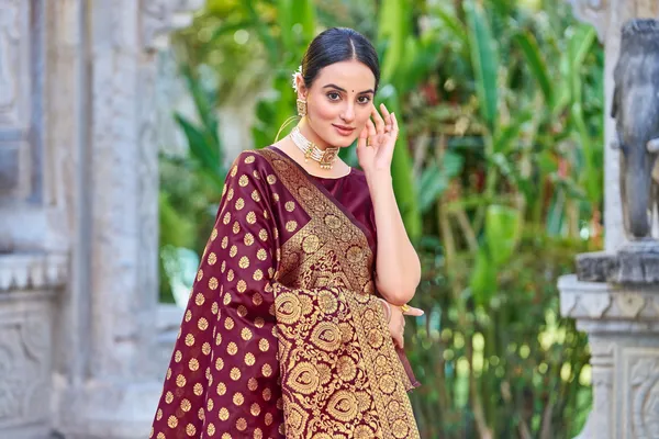 Purple_Georgette_Woven_Banarasi_Jacquard_Saree_For_Women_|_With_Blouse_Piece
