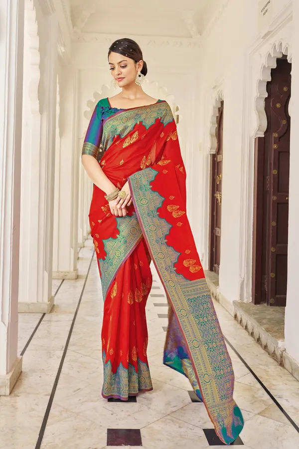 Red_Green_Silk_Blend_Jacquard_Banarasi_Contrast_Pallu_Saree_For_Women_|_With_Blouse_Piece