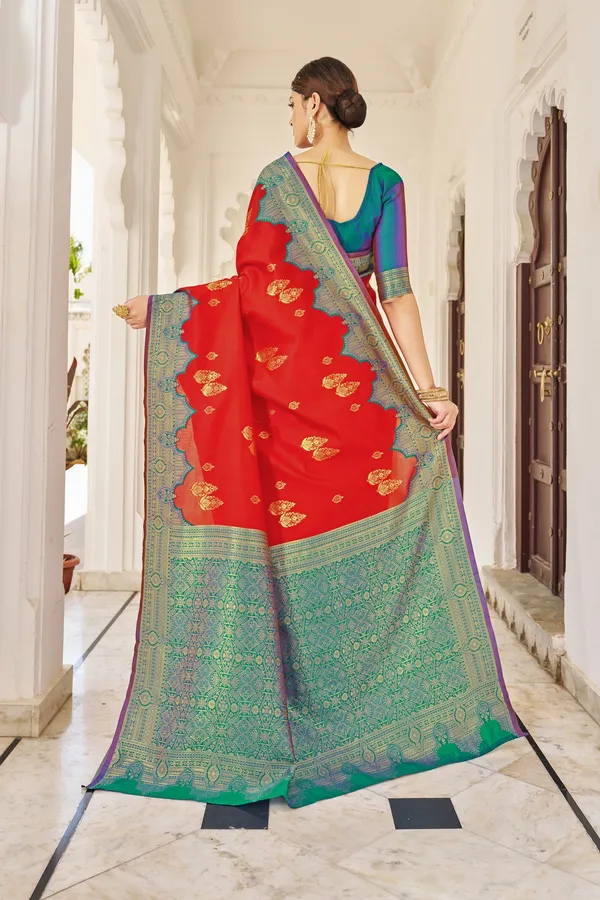 Red_Green_Silk_Blend_Jacquard_Banarasi_Contrast_Pallu_Saree_For_Women_|_With_Blouse_Piece