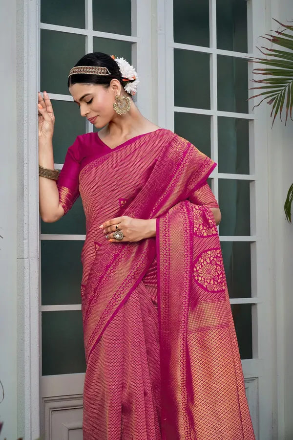 Purple_Georgette_Banarasi_Jacquard_Floral_Woven_Saree_For_Women_|_With_Blouse_Piece