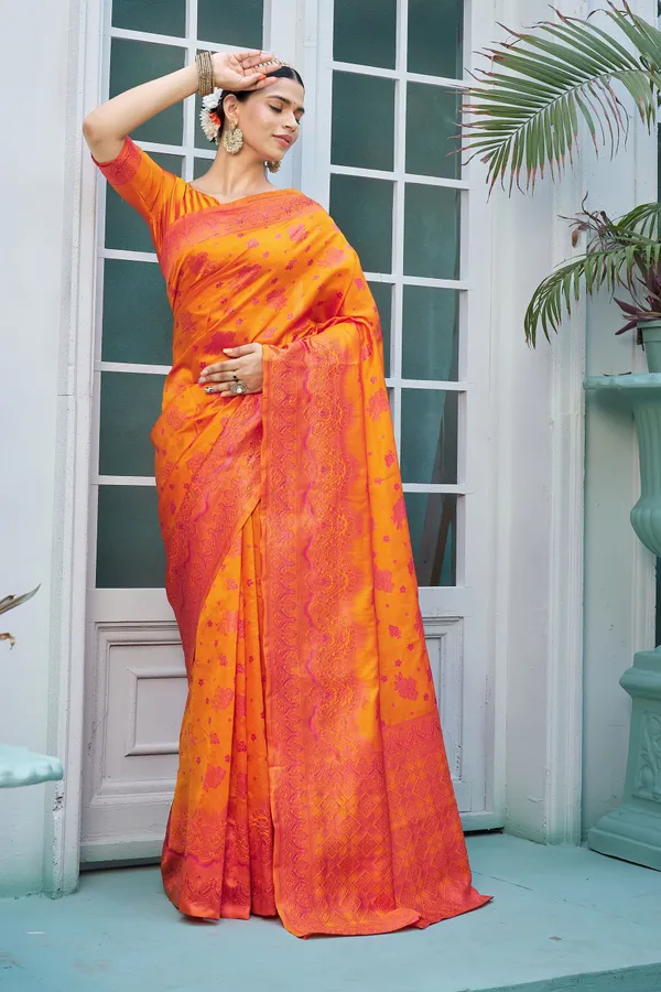 Sariya_Mustard_Banarasi_Jacquard_Woven_Motif_Silk_Blend_Saree_For_Women_|_With_Blouse_Piece