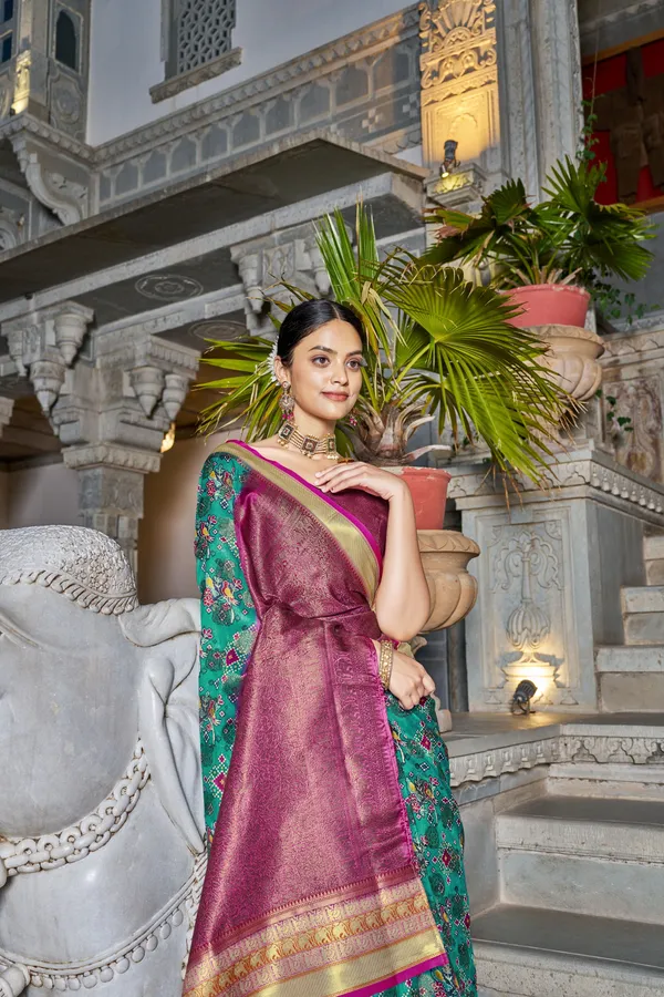 Green_Banarasi_Pure_Silk_Digital_Print_Jacquard_Woven_Saree_For_Women_|_With_Blouse_Piece