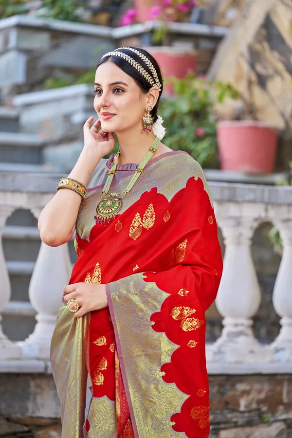Red_Grey_Georgette_Banarasi_Jacquard_Woven_Contrast_Pallu_Saree_For_Women_|_With_Blouse_Piece