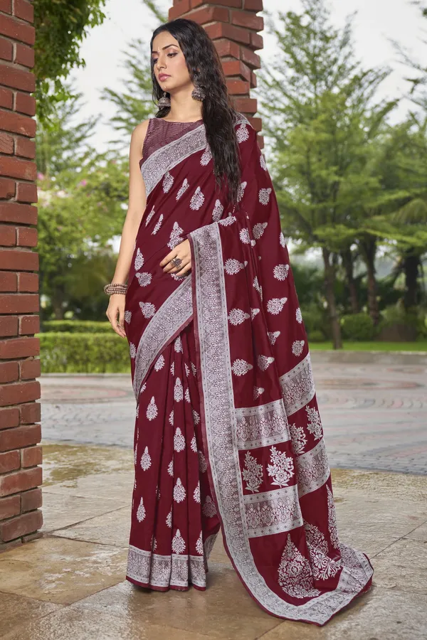 Maroon_Silk_Blend_Jacquard_Banarasi_Woven_Floral_Saree_For_Women_|_With_Blouse_Piece
