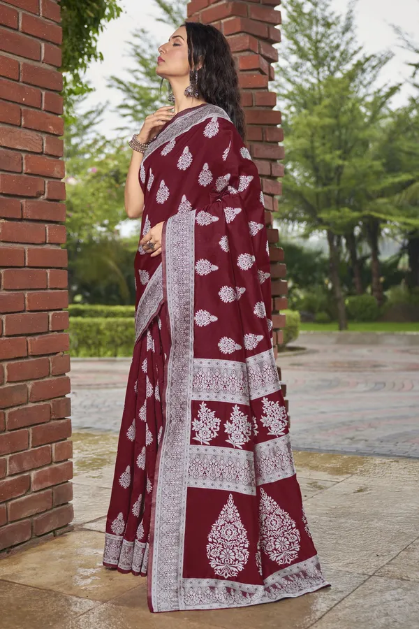 Maroon_Silk_Blend_Jacquard_Banarasi_Woven_Floral_Saree_For_Women_|_With_Blouse_Piece