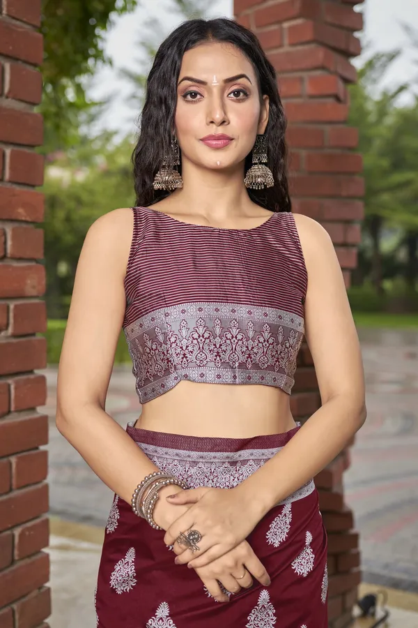 Maroon_Silk_Blend_Jacquard_Banarasi_Woven_Floral_Saree_For_Women_|_With_Blouse_Piece
