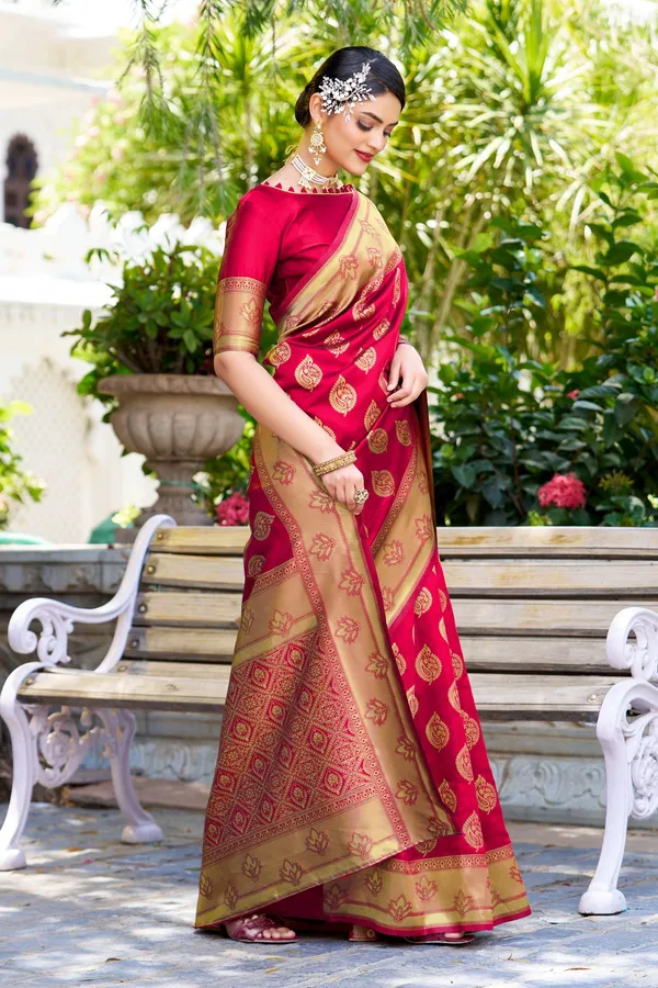 Sariya_Pink_Banarasi_Jacquard_Woven_Silk_Blend_Saree_For_Women_|_With_Blouse_Piece
