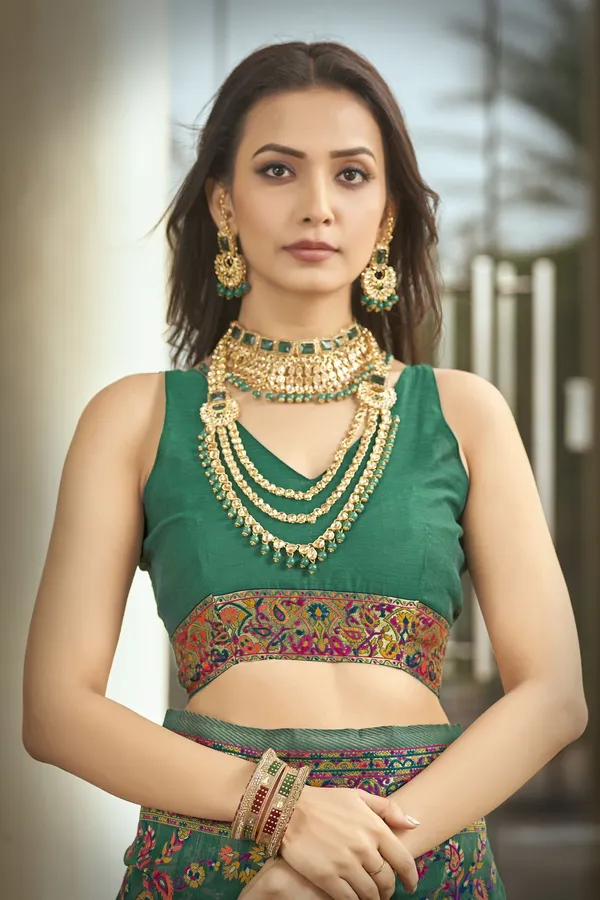 Light_Green_Silk_Blend_Jacquard_Meenakari_Jaal_Woven_Saree_For_Women_|_With_Blouse_Piece