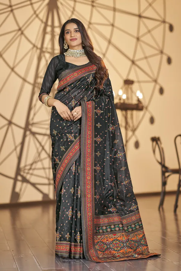Black_Organza_Woven_Kanjivaram_Jacquard_Meenakari_Saree_For_Women_|_With_Blouse_Piece