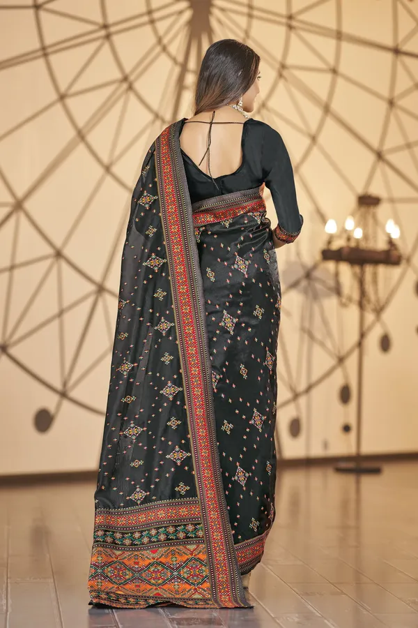 Black_Organza_Woven_Kanjivaram_Jacquard_Meenakari_Saree_For_Women_|_With_Blouse_Piece