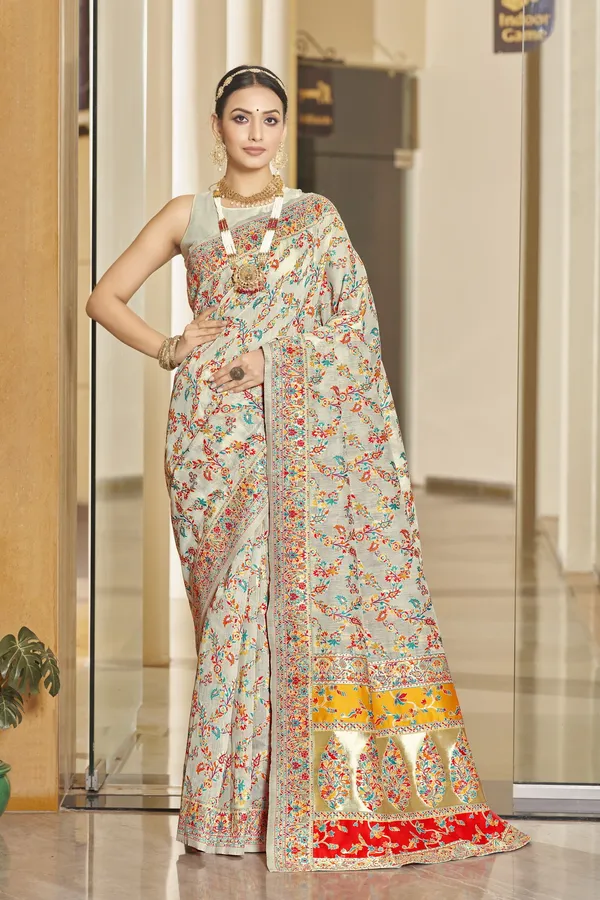 Beige_Georgette_Kalamkari_Jacquard_Silk_Blend_Woven_Saree_For_Women_|_With_Blouse_Piece