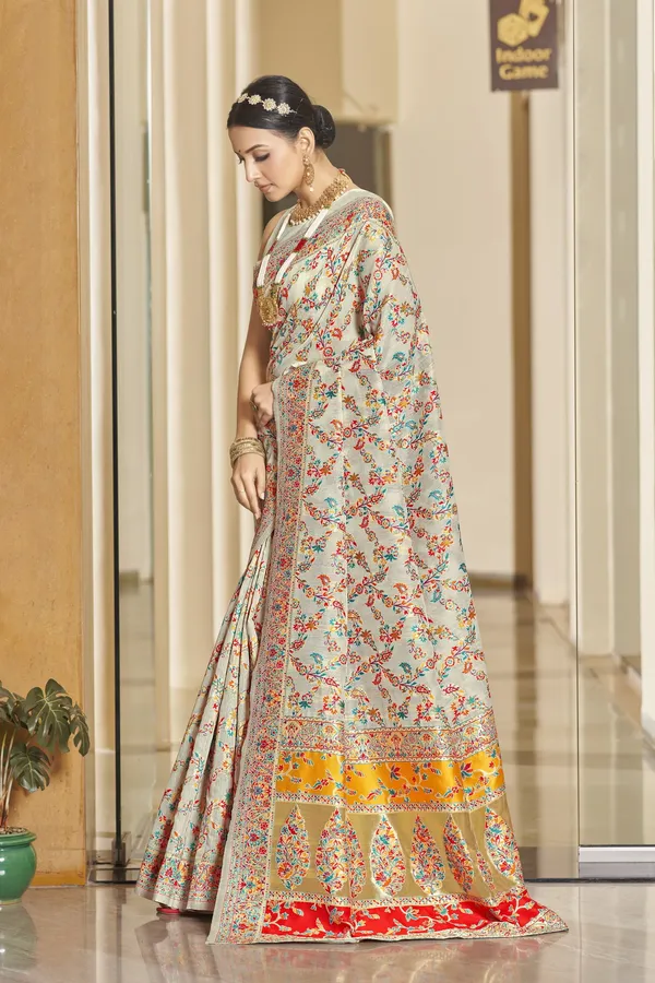 Beige_Georgette_Kalamkari_Jacquard_Silk_Blend_Woven_Saree_For_Women_|_With_Blouse_Piece