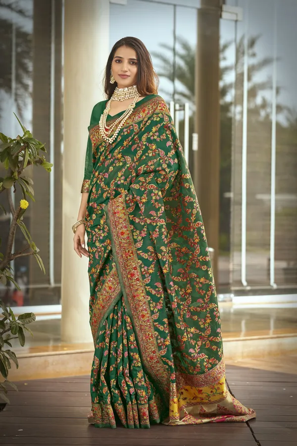 Green_Georgette_Kalamkari_Jacquard_Silk_Blend_Woven_Saree_For_Women_|_With_Blouse_Piece