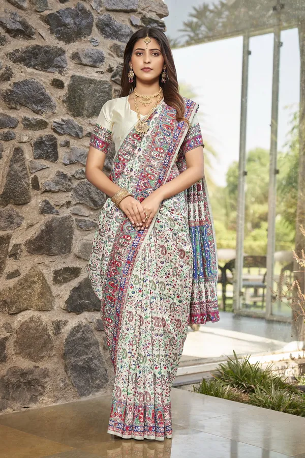 White_Silk_Blend_Jacquard_Banarasi_Meenakari_Woven_Saree_For_Women_|_With_Blouse_Piece