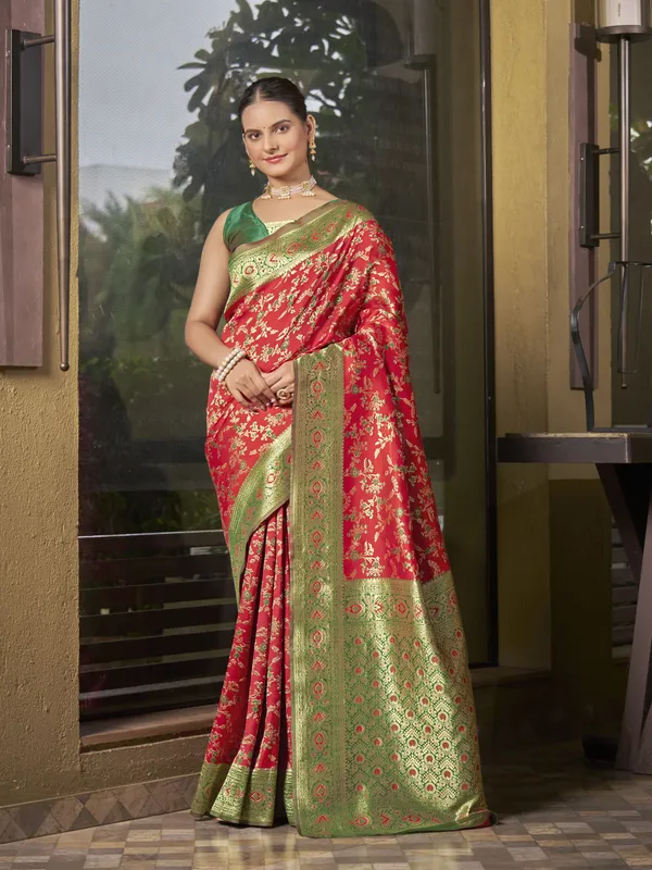 Red_Banarasi_Silk_Jacquard_Meenakari_Floral_Jaal_Woven_Saree_For_Women_|_With_Blouse_Piece