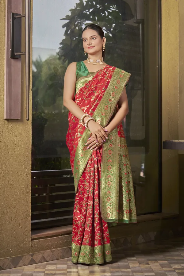 Red_Banarasi_Silk_Jacquard_Meenakari_Floral_Jaal_Woven_Saree_For_Women_|_With_Blouse_Piece