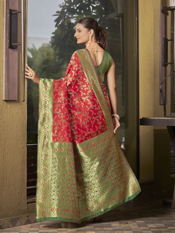 Red_Banarasi_Silk_Jacquard_Meenakari_Floral_Jaal_Woven_Saree_For_Women_|_With_Blouse_Piece