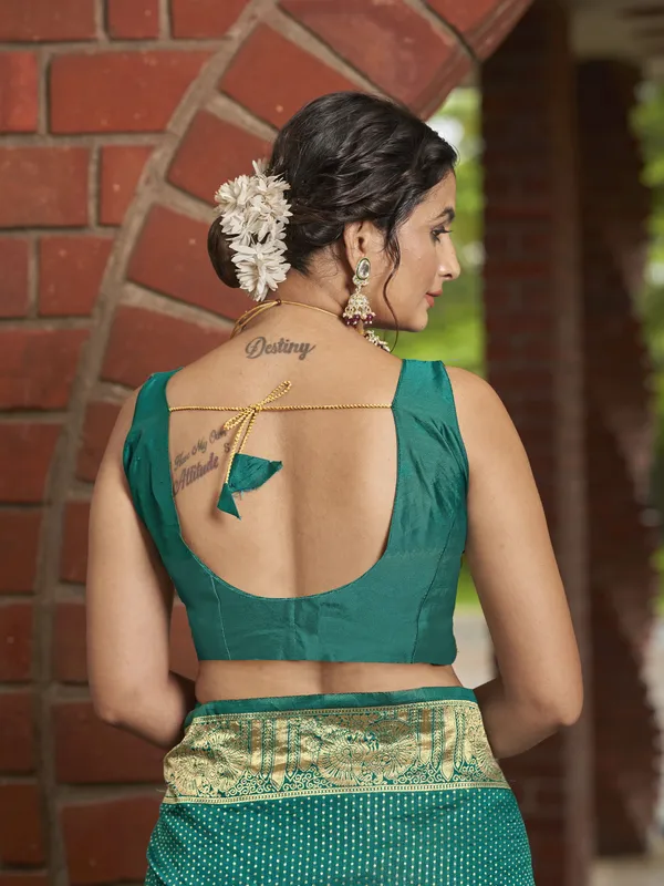 Light_Green_Georgette_Banarasi_Jacquard_Woven_Saree_For_Women_|_With_Blouse_Piece