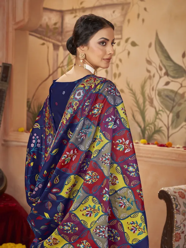 Dark_Blue_Banarasi_Silk_Jacquard_Meenakari_Jaal_Woven_Saree_For_Women_|_With_Blouse_Piece