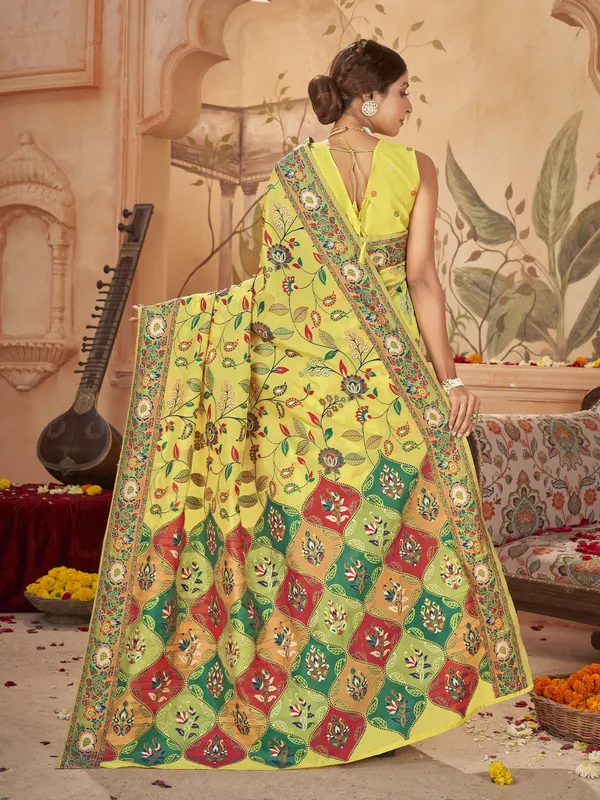 Yellow_Georgette_Banarasi_Jacquard_Meenakari_Woven_Saree_For_Women_|_With_Blouse_Piece