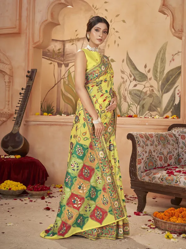 Yellow_Georgette_Banarasi_Jacquard_Meenakari_Woven_Saree_For_Women_|_With_Blouse_Piece