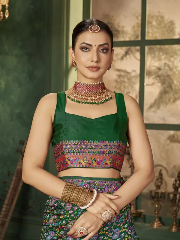Green_Banarasi_Silk_Blend_Jacquard_Meenakari_Woven_Saree_For_Women_|_With_Blouse_Piece