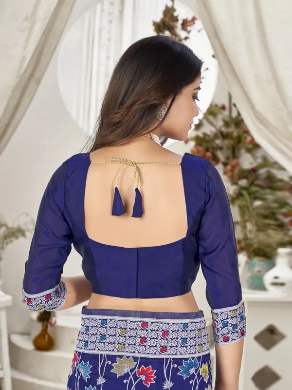 Dark_Blue_Georgette_Jacquard_Floral_Woven_Silk_Blend_Saree_For_Women_|_With_Blouse_Piece