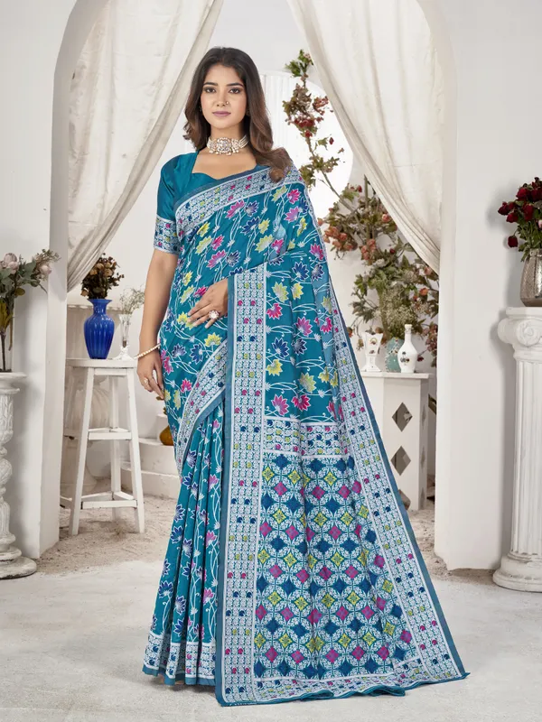 Firozi_Silk_Blend_Jacquard_Floral_Woven_Saree_For_Women_|_With_Blouse_Piece