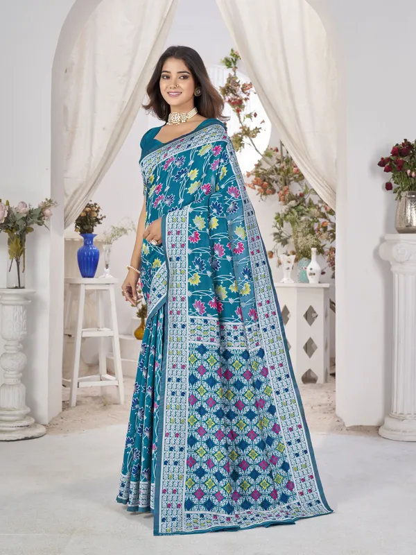 Firozi_Silk_Blend_Jacquard_Floral_Woven_Saree_For_Women_|_With_Blouse_Piece