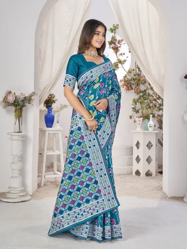 Firozi_Silk_Blend_Jacquard_Floral_Woven_Saree_For_Women_|_With_Blouse_Piece