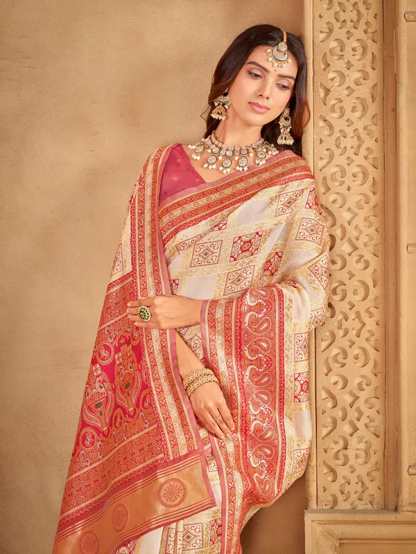 Maroon_White_Jacquard_Woven_Patola_Saree_For_Women_|_With_Blouse_Piece