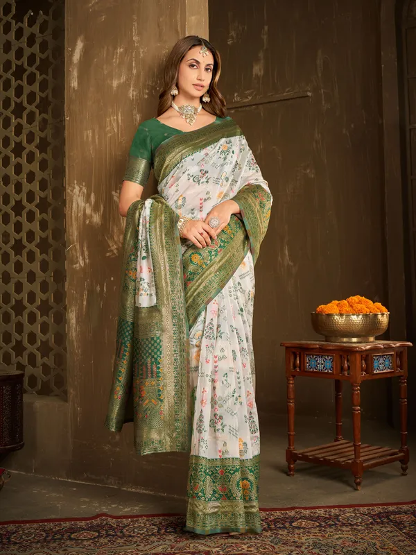 White_Green_Georgette_Kanjivaram_Silk_Blend_Saree_For_Women_|_With_Blouse_Piece