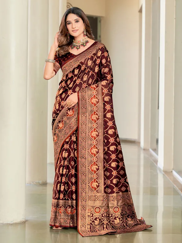Maroon_Satin_Woven_Banarasi_Jacquard_Saree_For_Women_|_With_Blouse_Piece