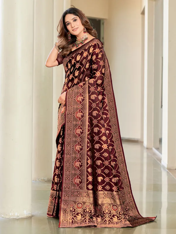 Maroon_Satin_Woven_Banarasi_Jacquard_Saree_For_Women_|_With_Blouse_Piece