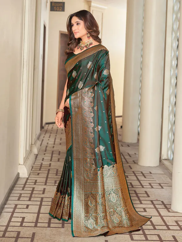 Green_Banarasi_Satin_Jacquard_Zari_Woven_Saree_For_Women_|_With_Blouse_Piece