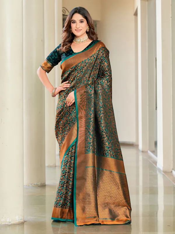 Green_Gold_Satin_Woven_Banarasi_Jacquard_Saree_For_Women_|_With_Blouse_Piece