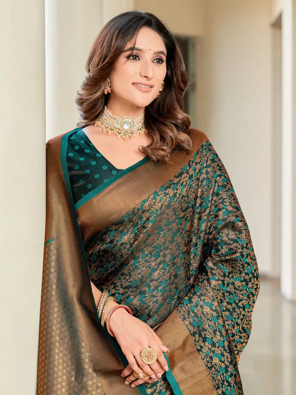 Green_Gold_Satin_Woven_Banarasi_Jacquard_Saree_For_Women_|_With_Blouse_Piece