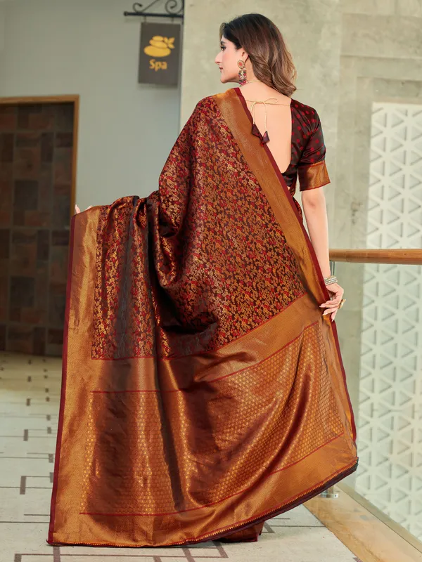 Maroon_Satin_Banarasi_Jacquard_Woven_Saree_For_Women_|_With_Blouse_Piece