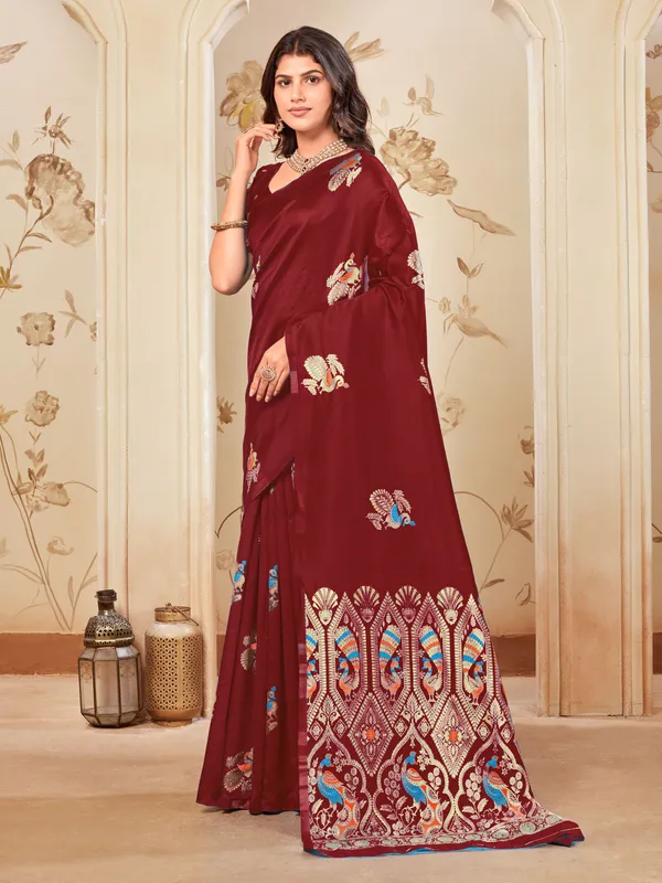 Maroon_Kanjivaram_Silk_Blend_Woven_Saree_For_Women_|_With_Blouse_Piece