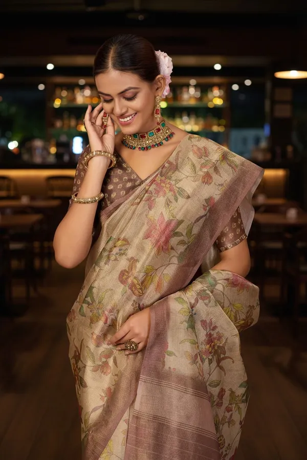 Gold_Tissue_Zari_Digital_Print_Kota_Doria_Saree_For_Women_|_With_Blouse_Piece