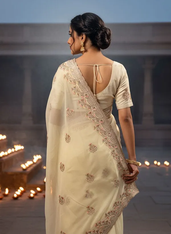 Cream_Georgette_Silk_Blend_Resham_Zari_Embroidered_Saree_For_Women_|_With_Blouse_Piece