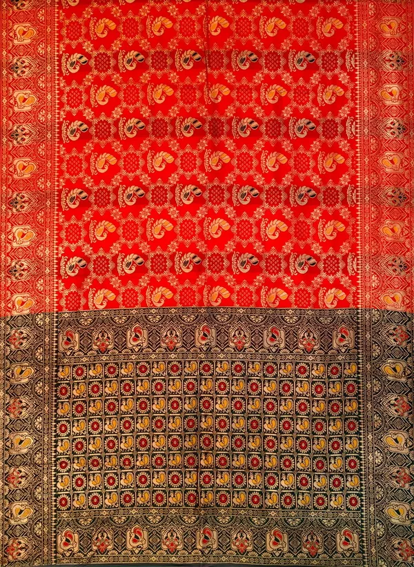 Red_Banarasi_Silk_Blend_Woven_Jacquard_Saree_For_Women_|_With_Blouse_Piece