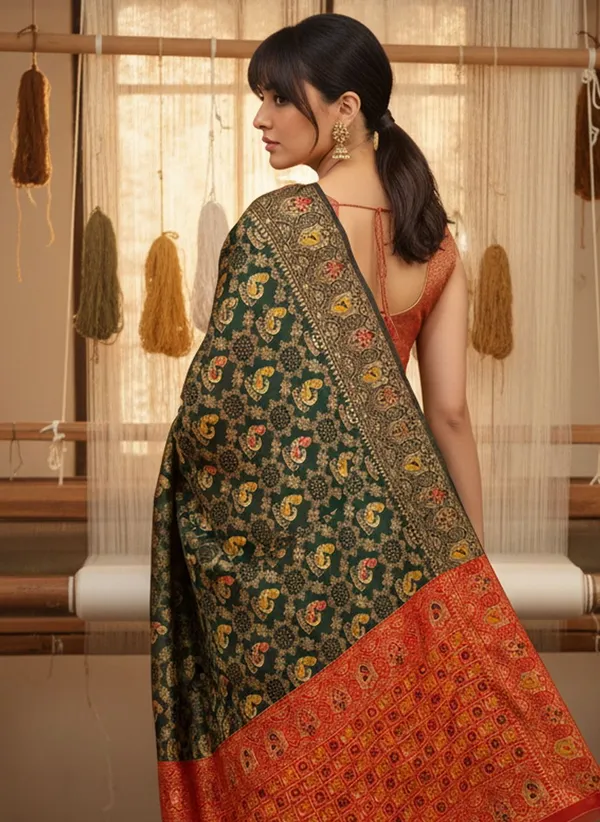 Green_Banarasi_Silk_Blend_Jacquard_Woven_Saree_For_Women_|_With_Blouse_Piece