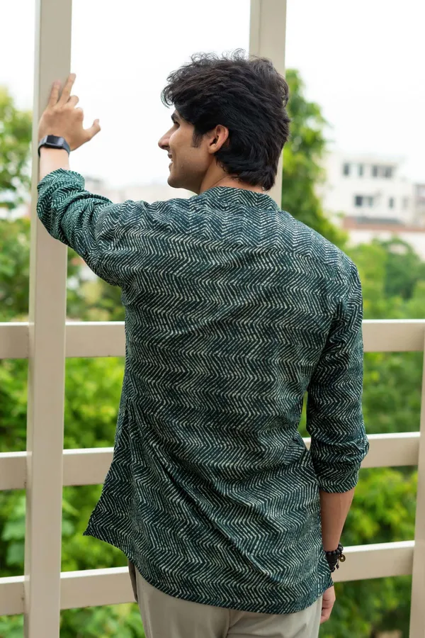 Green_Linen_Abstract_Wave_Print_Full_Sleeve_Kurta_For_Men