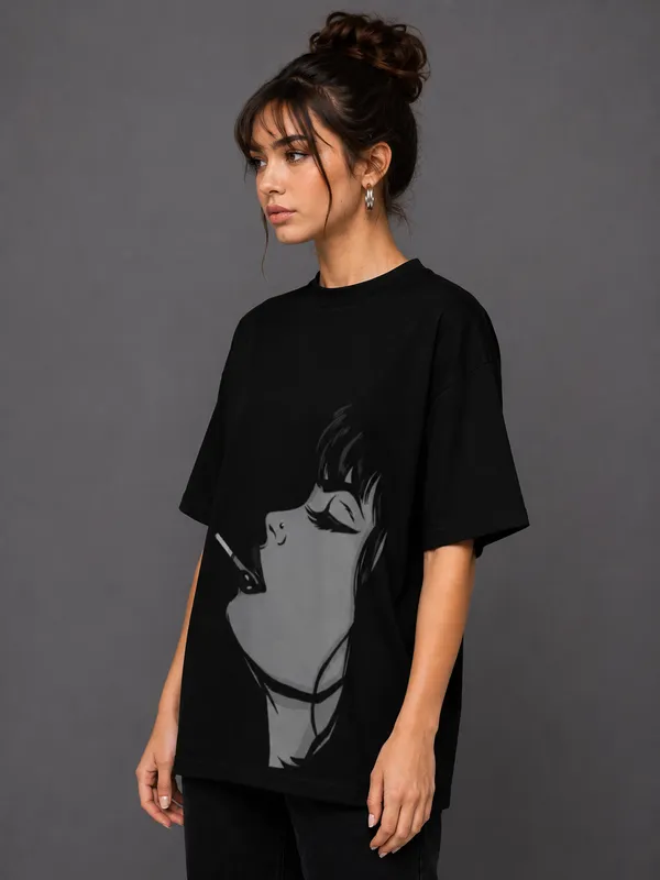 BLACK_LIGHT_OVERSIZED_TSHIRT