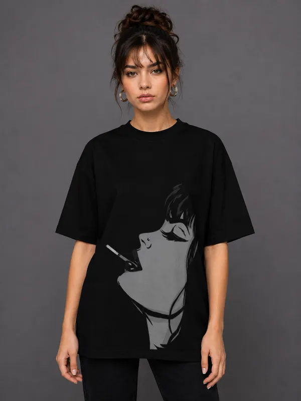 BLACK_LIGHT_OVERSIZED_TSHIRT