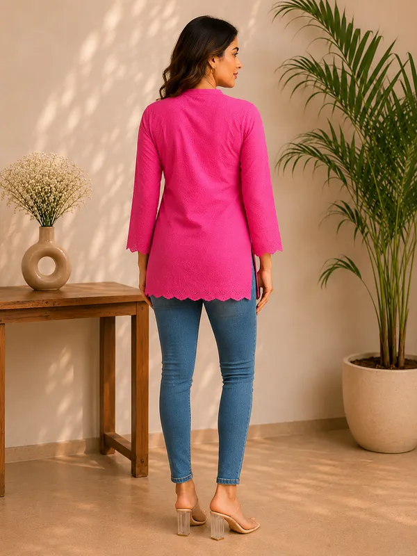 Gulnaar_Chikankari_Short_Kurti