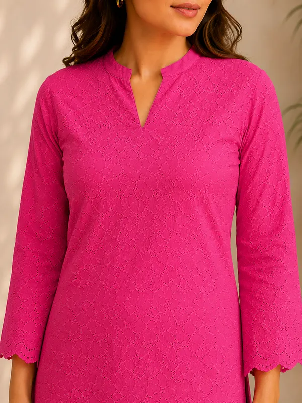 Gulnaar_Chikankari_Short_Kurti